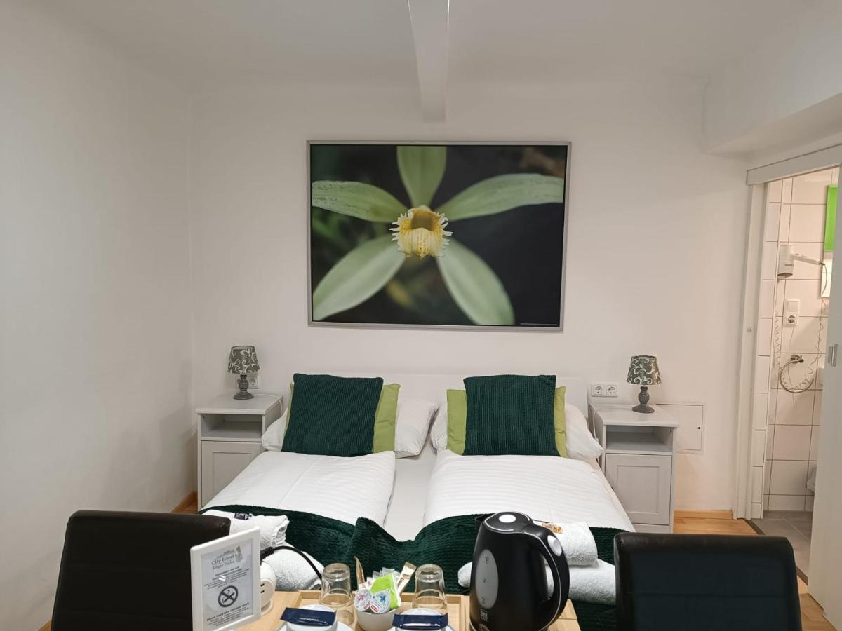 Cityhotel Junger Fuchs Salzburg Bagian luar foto