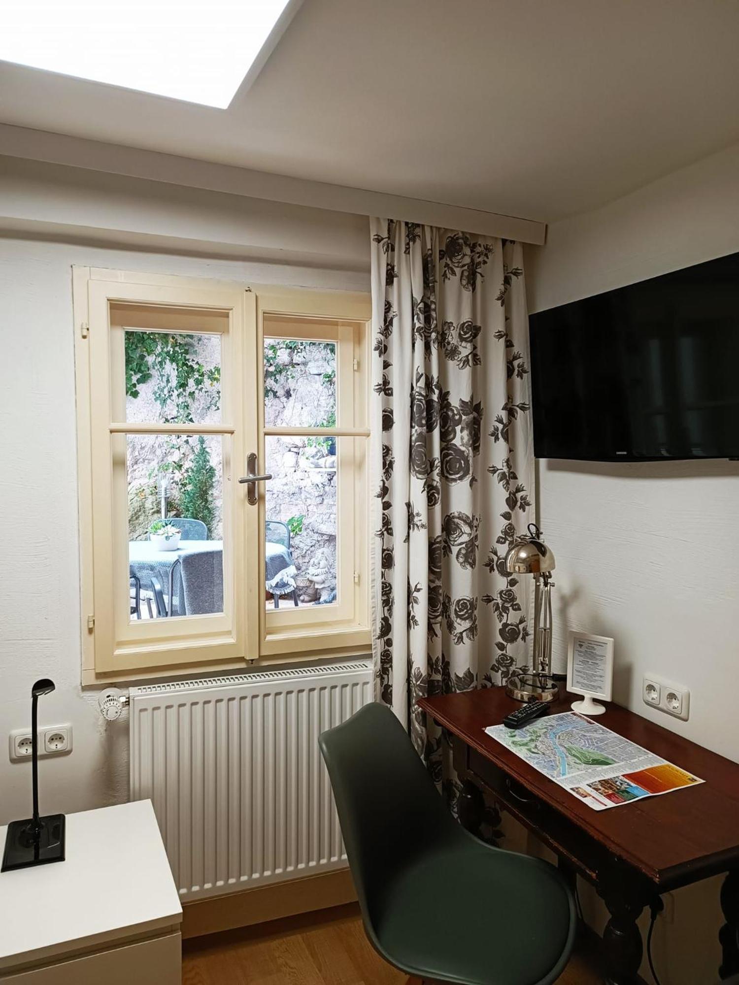 Cityhotel Junger Fuchs Salzburg Bagian luar foto