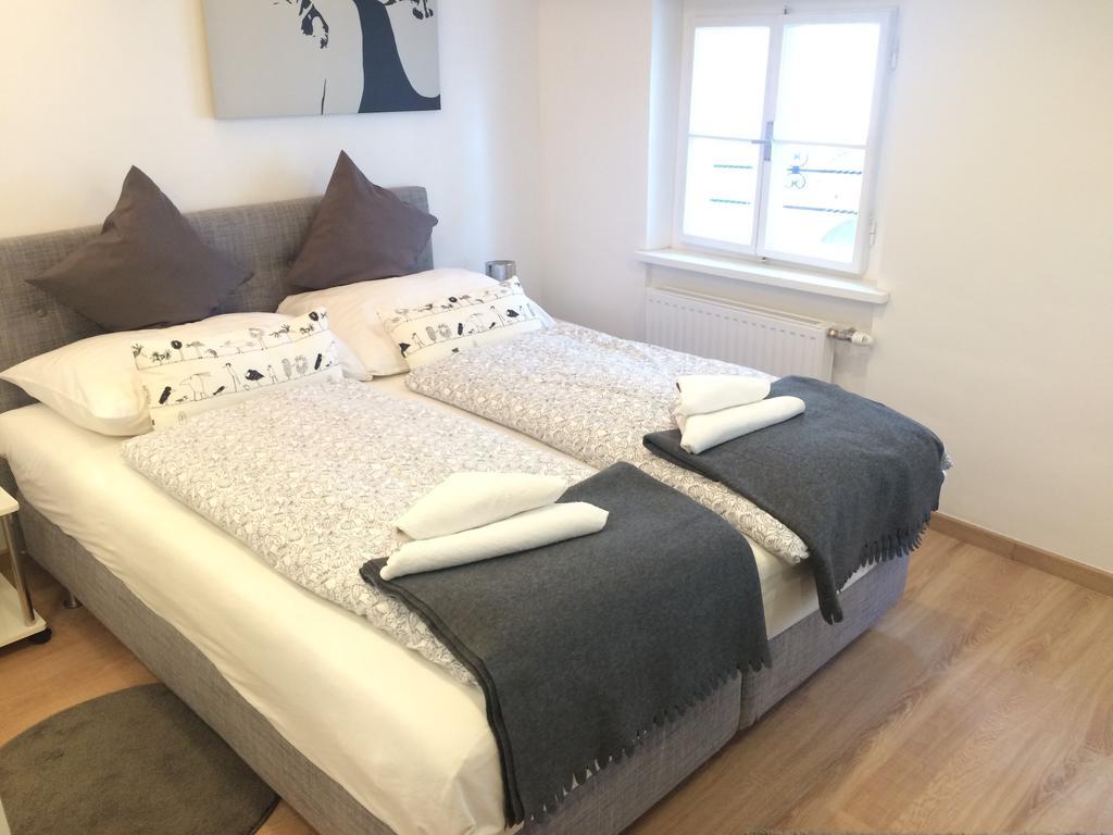 Cityhotel Junger Fuchs Salzburg Ruang foto
