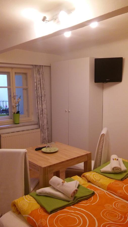 Cityhotel Junger Fuchs Salzburg Bagian luar foto